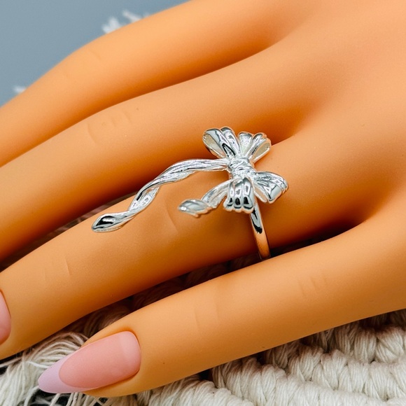 925 Sterling Silver Three Dimensional Bow Tassels Opening Adjustable Ring - Picture 2 of 9